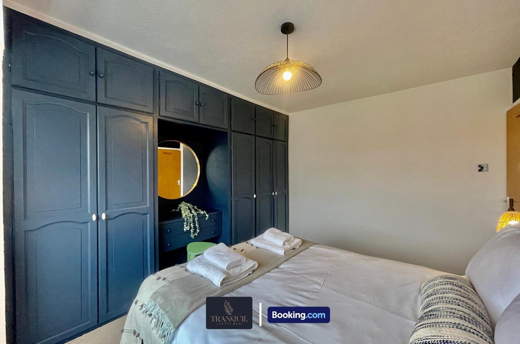Large 4 Bdr By Tranquil Ventures Short Lets & Serviced Headington With Free Parking